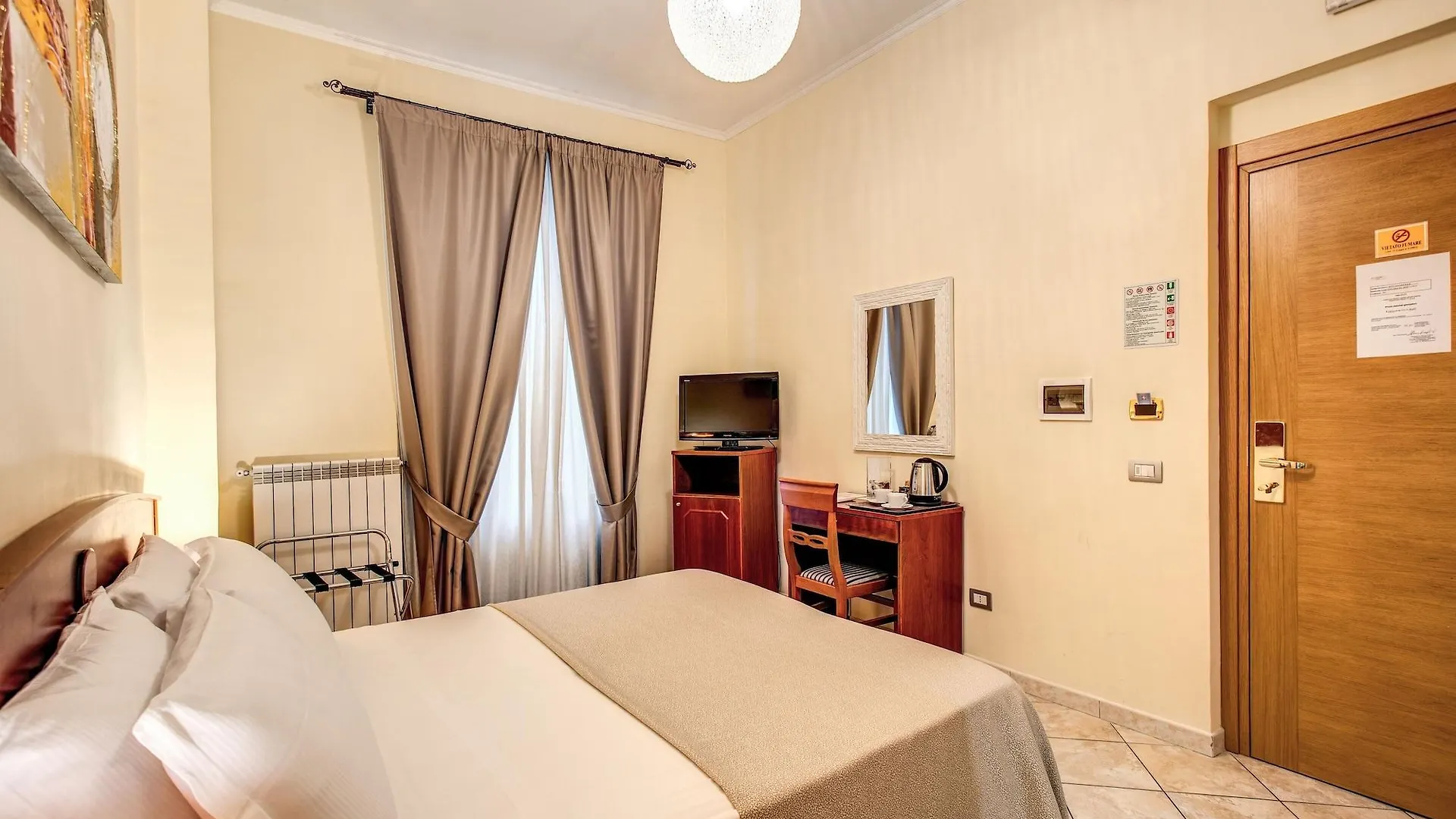 *** Guest house Residenza Praetoria Hotel Rome Italy