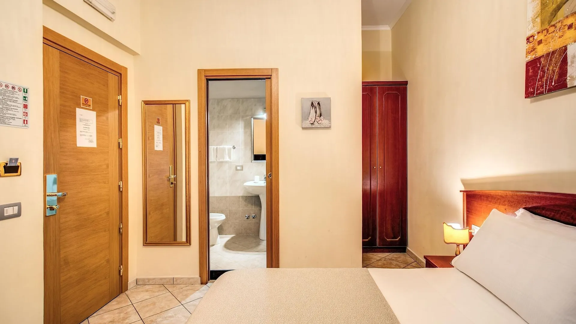 Residenza Praetoria Hotel Rome Guest house
