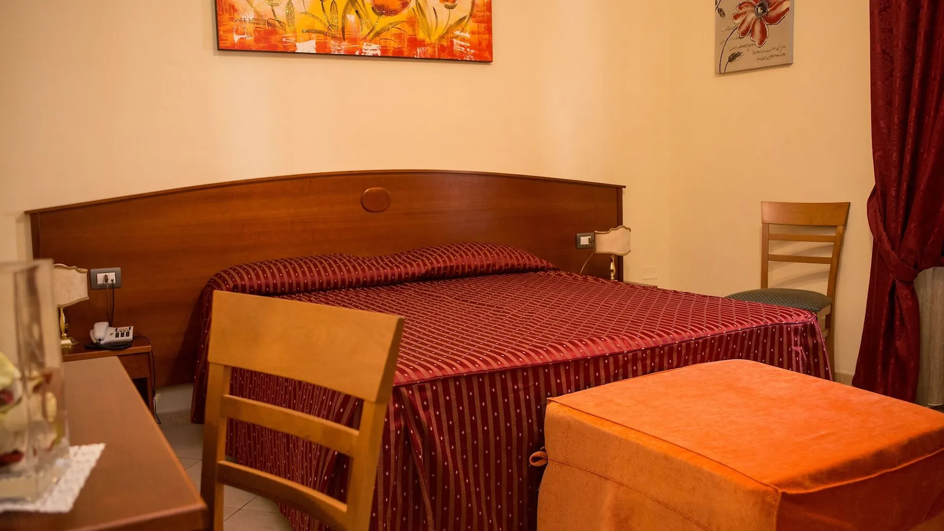 Residenza Praetoria Hotel Rome 3*,